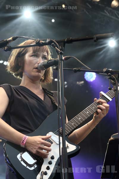 MINA TINDLE - 2015-06-25 - PARIS - Place de la Republique - 